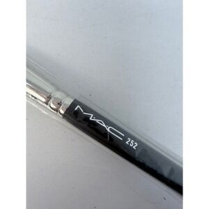 MAC 252 Large Shader Brush Eye Shadow Makeup Tool Black Silver New